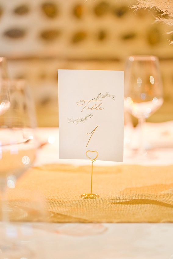 D&eacute;tails de d&eacute;coration champ&ecirc;tre pour un mariage &agrave; Toulouse